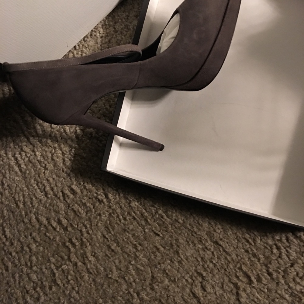 *Authentic* Giuseppe Zanotti Malta Platform Pumps. Brand New. Dust Bag included!